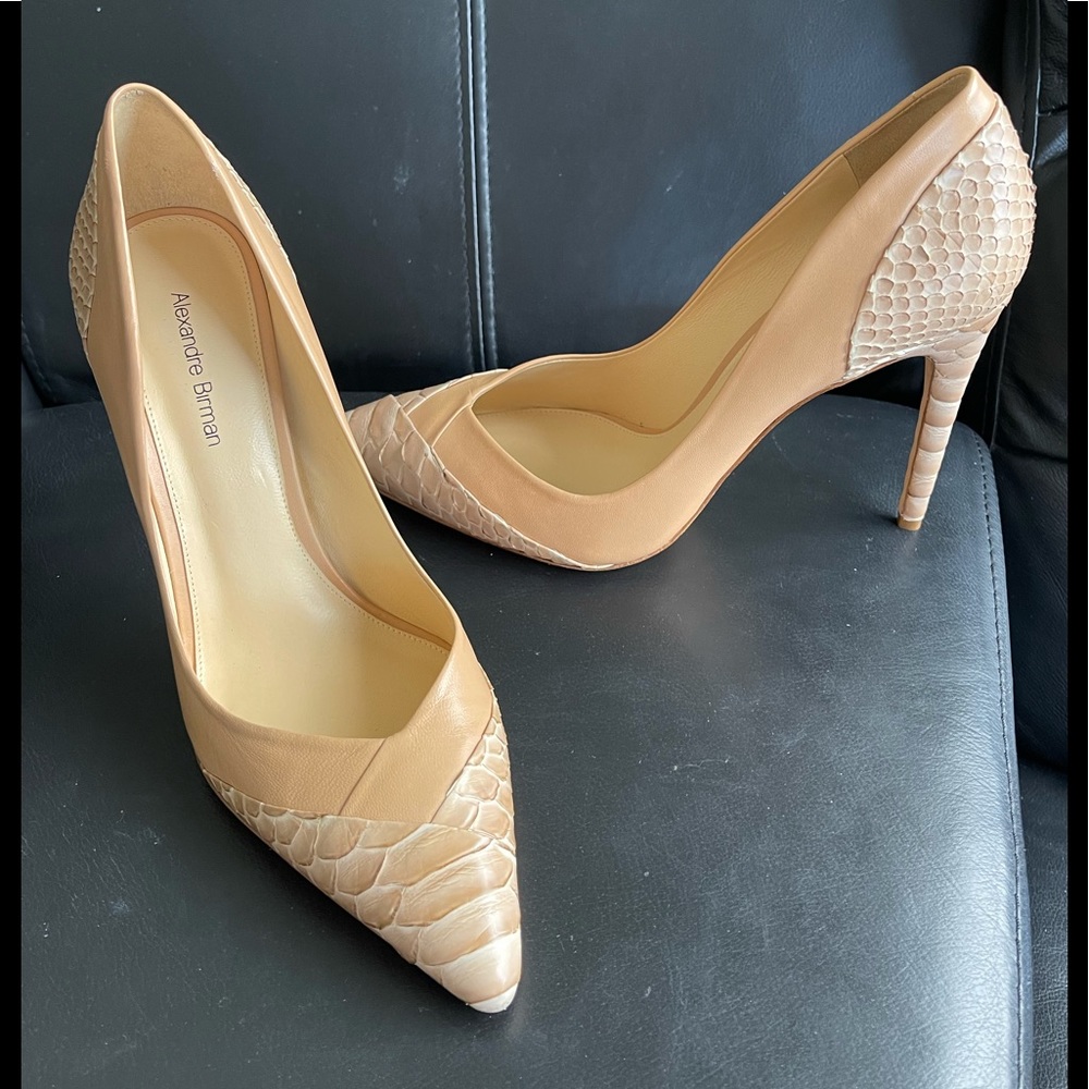 AUTHENTIC Alexandre Birman tan snakeskin pumps